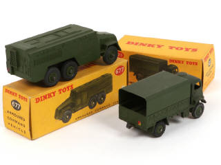 Lot 253 - DINKY TOYS (GB) (2)