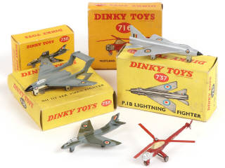 Lot 255 - DINKY TOYS (GB) (4)