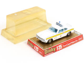 Lot 243 - DINKY TOYS (GB) (1)