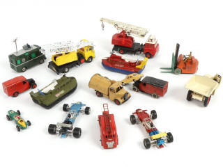 Lot 257 - DINKY TOYS (GB) (15)