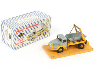 Lot 332 - DINKY TOYS (FRANCE) (1)