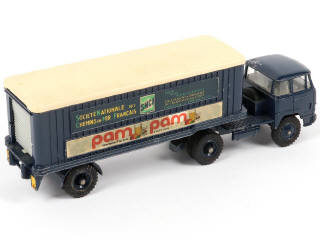 Lot 329 - DINKY TOYS (FRANCE) (1)