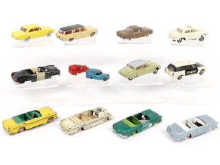 Lot 311 - DINKY TOYS (13)
