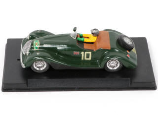 Lot 69 - DIVERS (4)