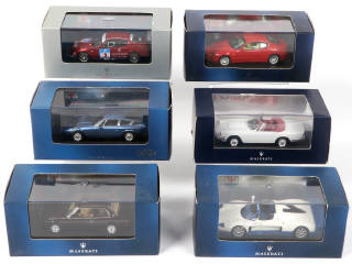 Lot 137 - DIVERS (6)