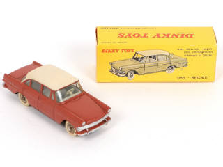 Lot 364 - DINKY TOYS (FRANCE) (4)