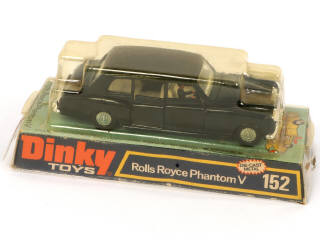 Lot 342 - DINKY TOYS (GB) (3)