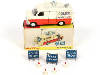 Lot 310 - DINKY TOYS (GB) (1)