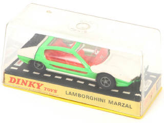 Lot 336 - DINKY TOYS (GB) (2)