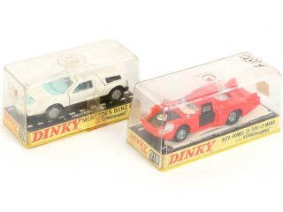 Lot 325 - DINKY TOYS (GB) (2)
