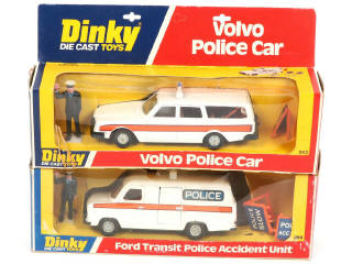 Lot 332 - DINKY TOYS (GB) (2)