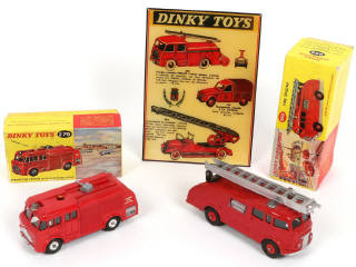 Lot 341 - DINKY TOYS (GB) (3)