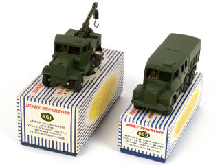 Lot 319 - DINKY TOYS (GB) (2)