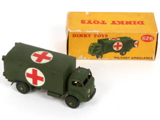 Lot 339 - DINKY TOYS (GB) (3)