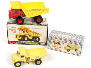 Lot 331 - DINKY TOYS (GB) (2)