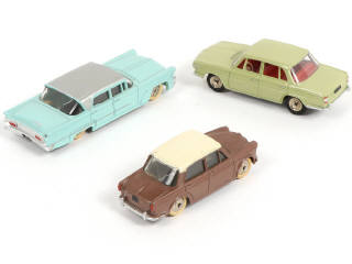 Lot 285 - DINKY TOYS (FRANCE) (3)