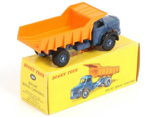 Lot 241 - DINKY TOYS (FRANCE) (1)
