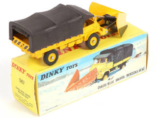 Lot 235 - DINKY TOYS (FRANCE) (1)