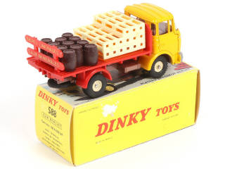 Lot 239 - DINKY TOYS (FRANCE) (1)