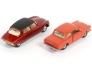 Lot 261 - DINKY TOYS (FRANCE) (2)