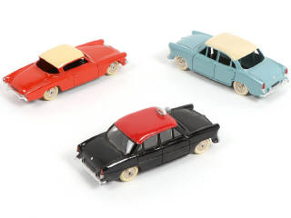 Lot 287 - DINKY TOYS (FRANCE) (3)