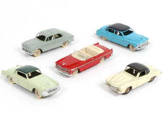 Lot 291 - DINKY TOYS (FRANCE) (5)