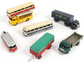 Lot 294 - DINKY TOYS (FRANCE) (7)
