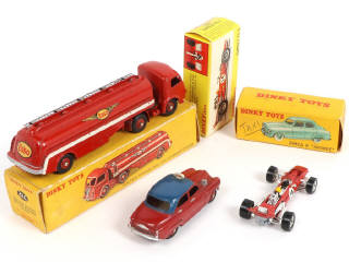 Lot 289 - DINKY TOYS (FRANCE) (4)