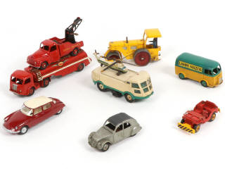 Lot 296 - DINKY TOYS (FRANCE) (9)