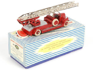 Lot 245 - DINKY TOYS (FRANCE) (1)
