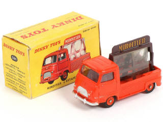 Lot 234 - DINKY TOYS (FRANCE) (1)