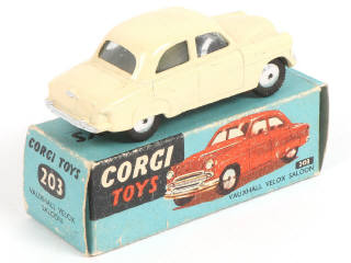 Lot 100 - CORGI TOYS (GB) (1)
