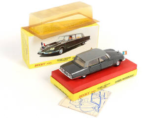 Lot 395 - DINKY TOYS (FRANCE) (1)
