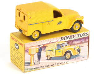 Lot 404 - DINKY TOYS (FRANCE) (1)