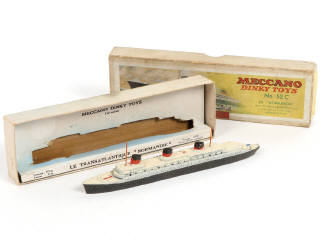 Lot 367 - DINKY TOYS (FRANCE) (1)