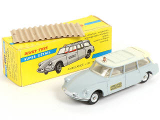 Lot 389 - DINKY TOYS (FRANCE) (1)