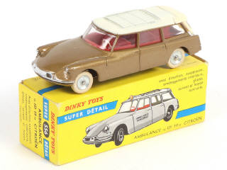 Lot 391 - DINKY TOYS (FRANCE) (1)