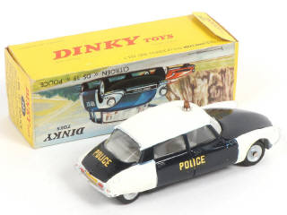 Lot 386 - DINKY TOYS (FRANCE) (1)