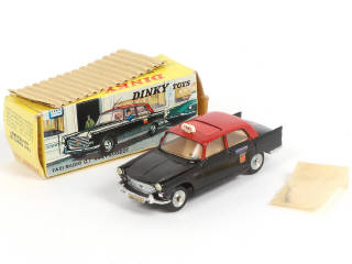 Lot 421 - DINKY TOYS (FRANCE) (1)