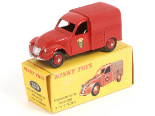 Lot 403 - DINKY TOYS (FRANCE) (1)