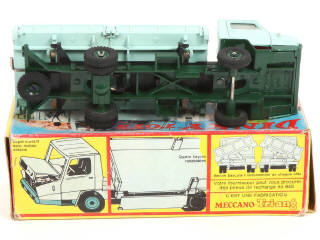 Lot 483 - DINKY TOYS (FRANCE) (1)