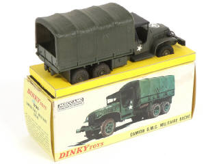 Lot 493 - DINKY TOYS (FRANCE) (1)