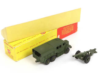 Lot 357 - DINKY TOYS (GB) (1)