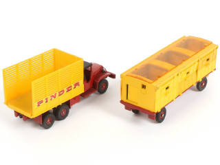 Lot 453 - DINKY TOYS (FRANCE) (1)