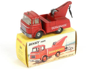 Lot 478 - DINKY TOYS (FRANCE) (1)