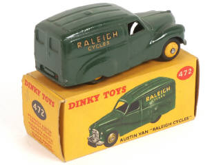 Lot 307 - DINKY TOYS (GB) (1)