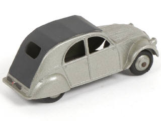 Lot 376 - DINKY TOYS (FRANCE) (1)