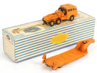 Lot 487 - DINKY TOYS (FRANCE) (1)
