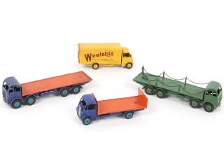 Lot 299 - DINKY TOYS (GB) (4)