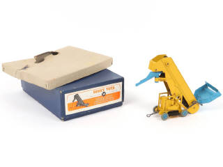 Lot 296 - DINKY TOYS (GB) (1)